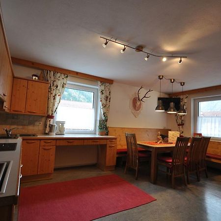 Haus Alpenglueck Apartment Kaunertal Bagian luar foto