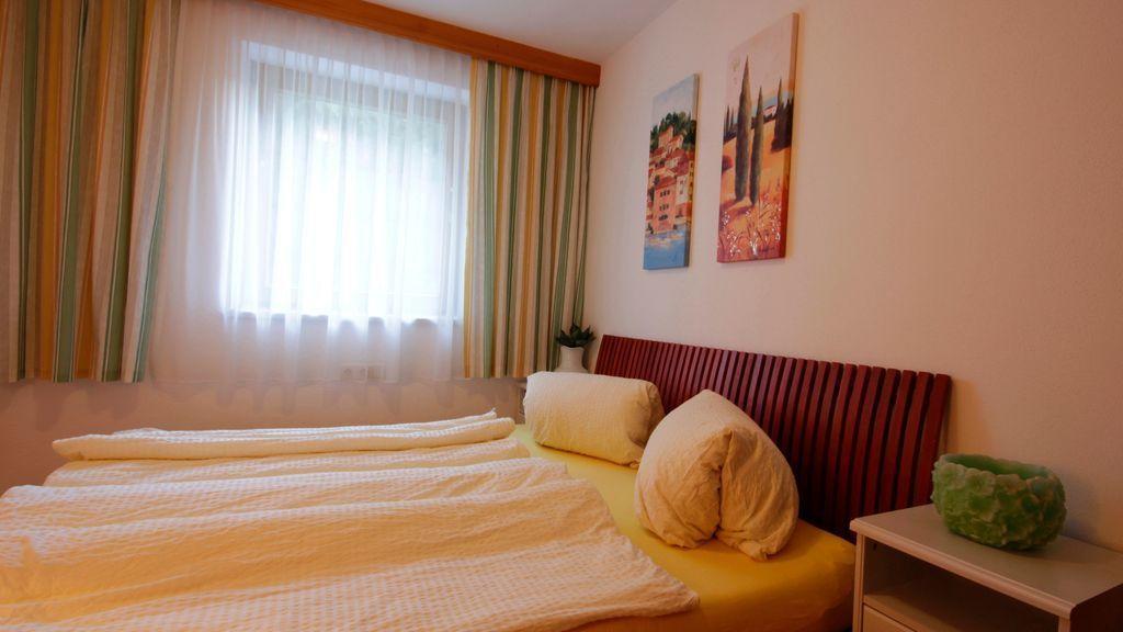 Haus Alpenglueck Apartment Kaunertal Bagian luar foto